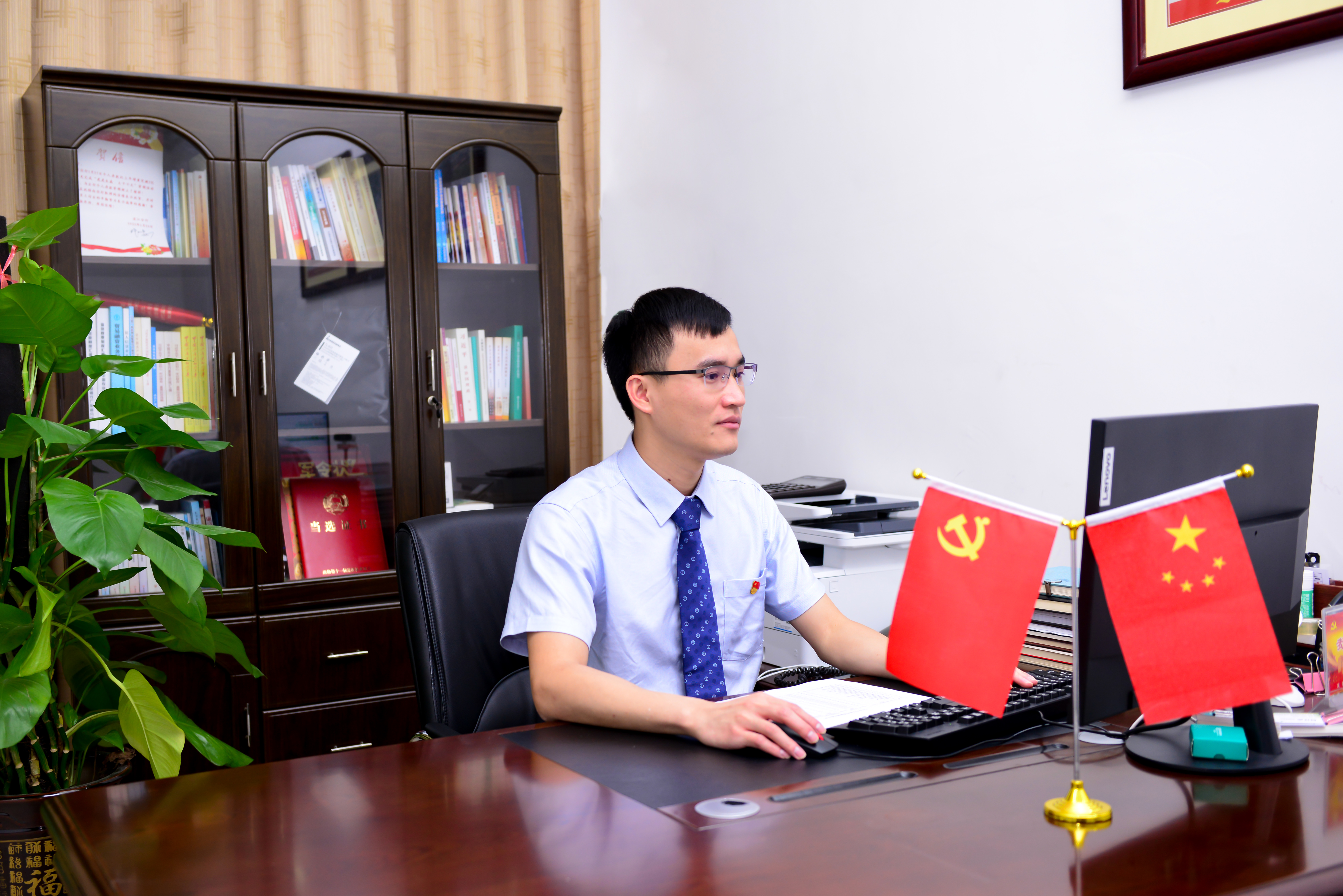 04李春龙.jpg