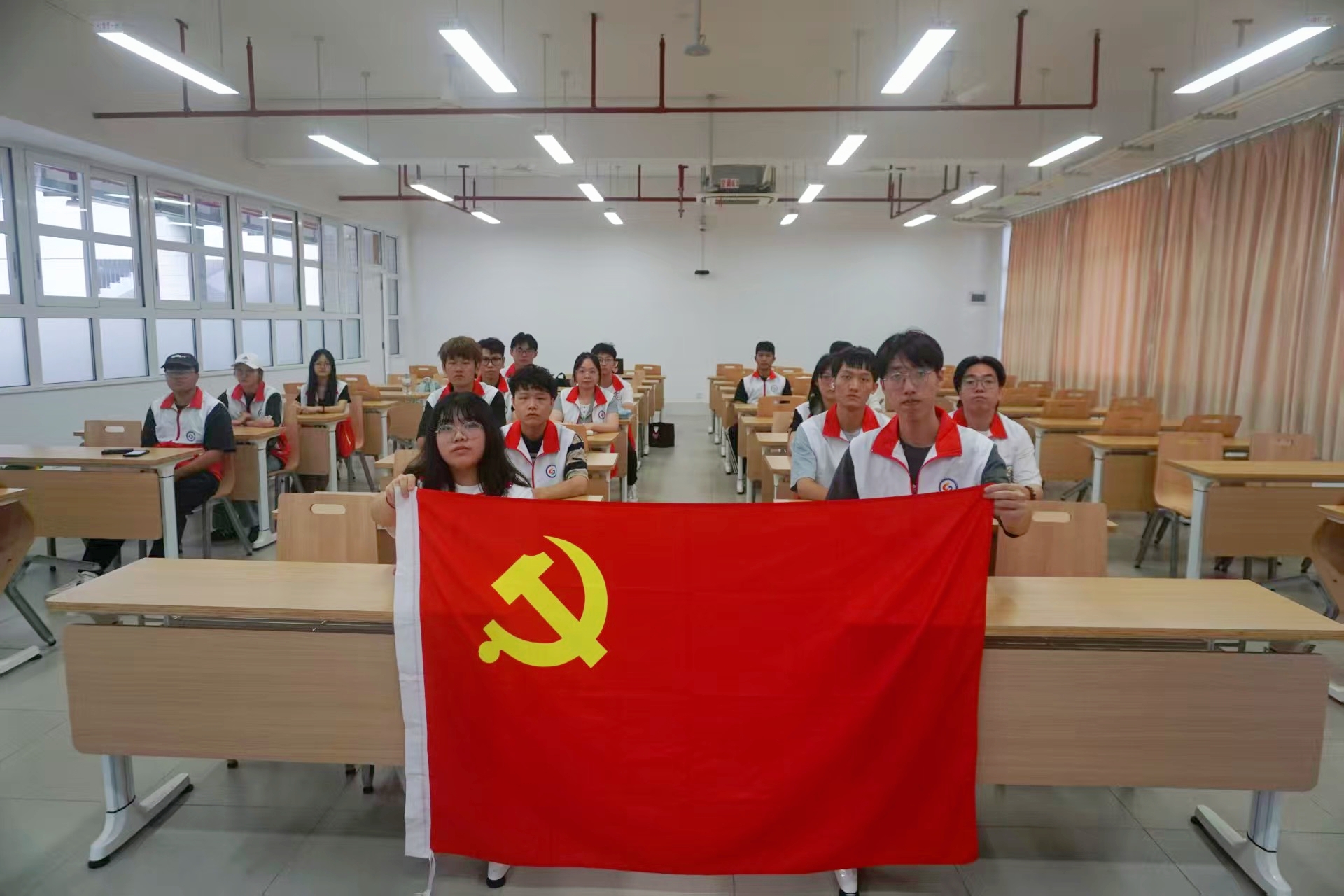 活动组 合影.jpg